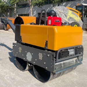 手扶压路机SVH60C